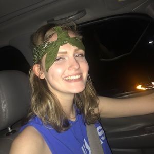 Meet your Posher, Madi